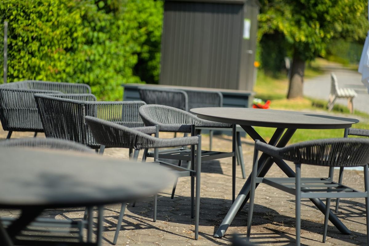 Sonnenterrasse der Clubgastronomie
